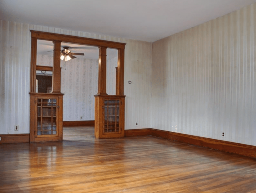 5 Tips For Decorating With Wood Trim, Do Hardwood Floors Need To Match Baseboards